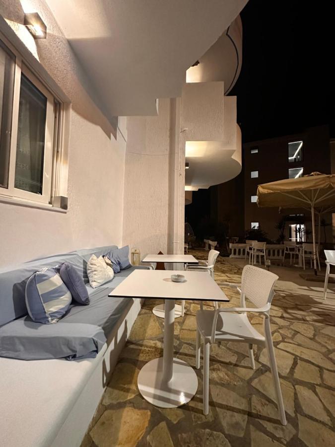 Hotel Belle Vue Ksamil Exteriér fotografie