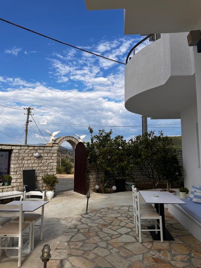 Hotel Belle Vue Ksamil Exteriér fotografie
