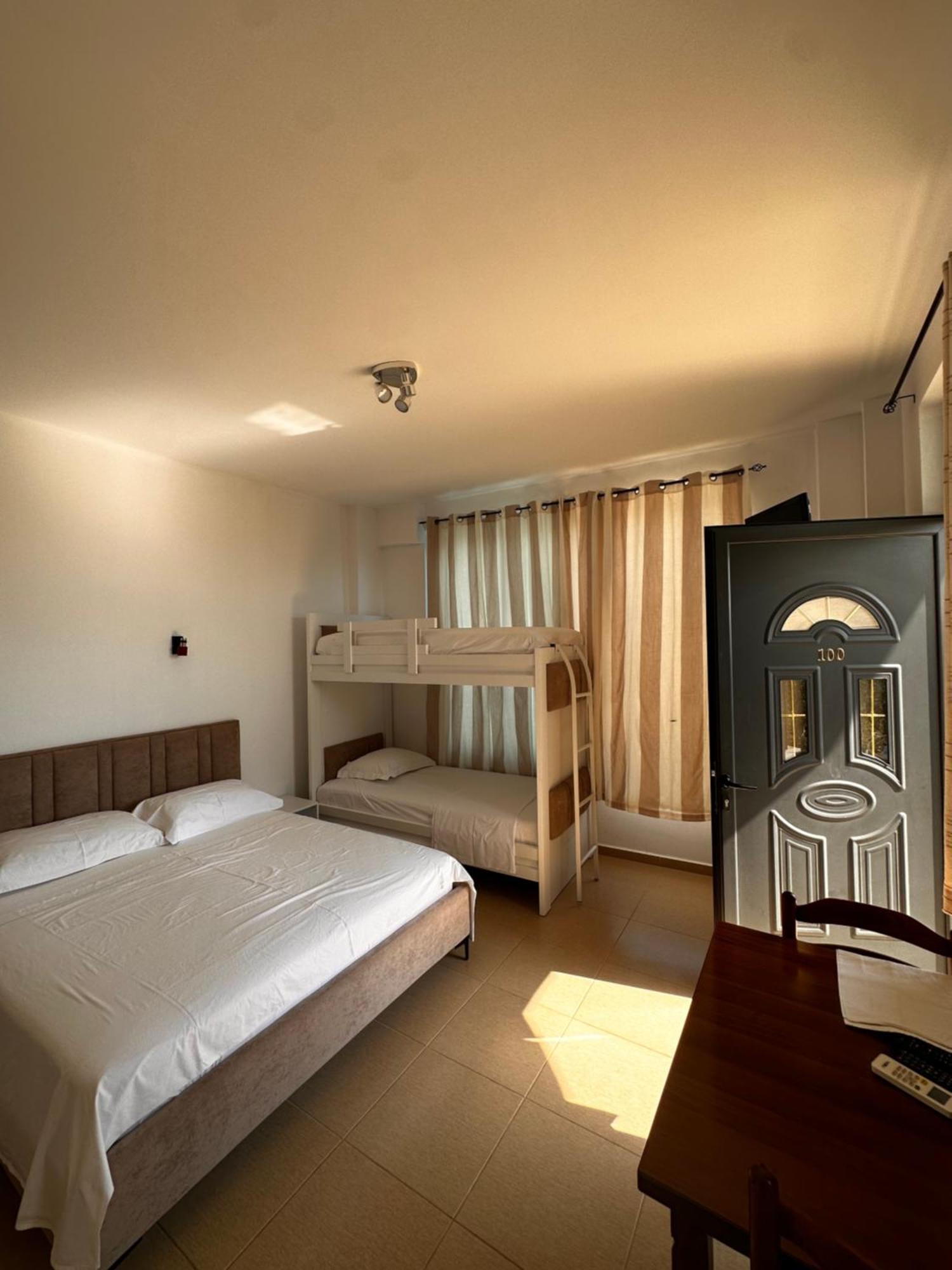 Hotel Belle Vue Ksamil Exteriér fotografie